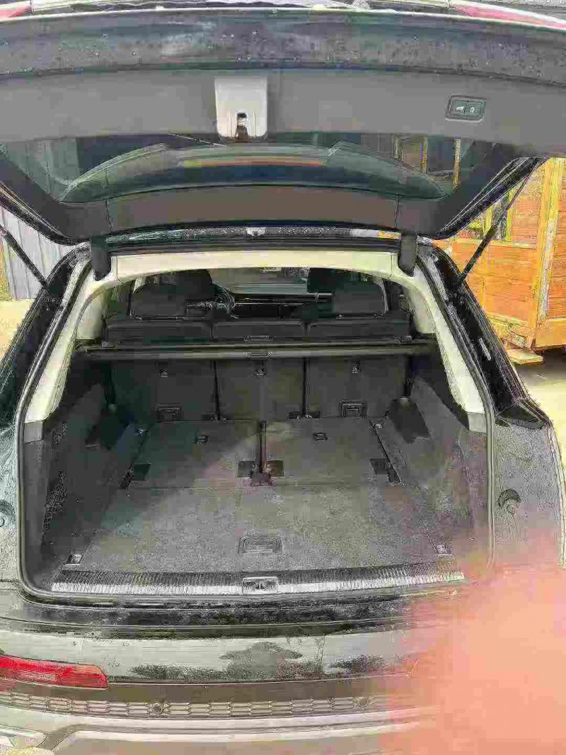 天津23年奥迪Q78