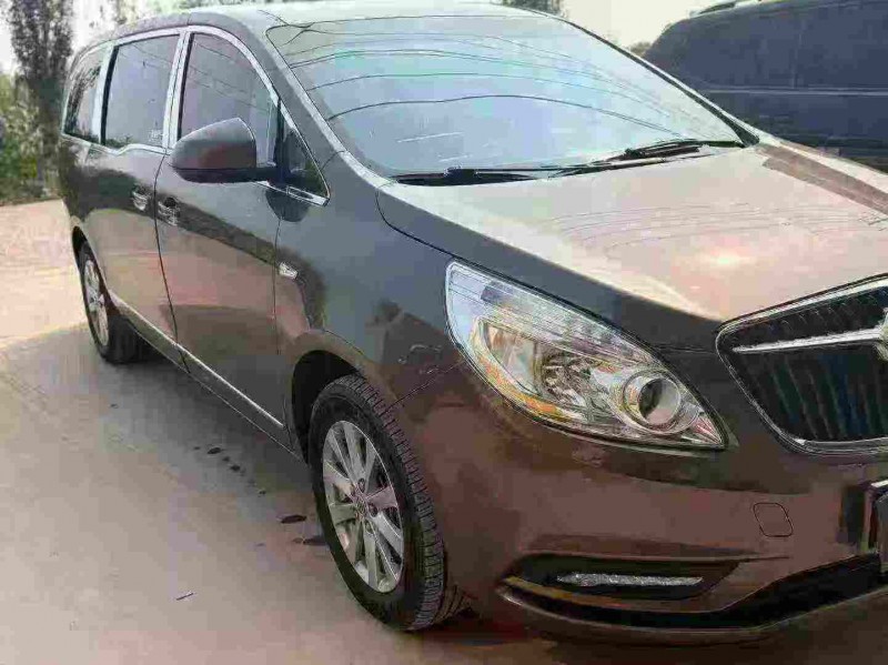 天津17年别克GL83