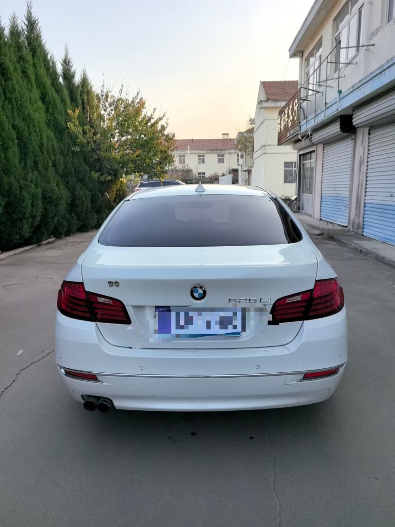 青岛16年宝马5系9