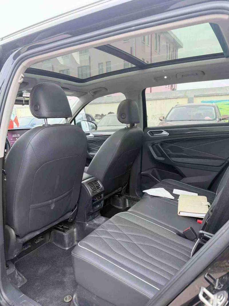 天津21年大众途观7