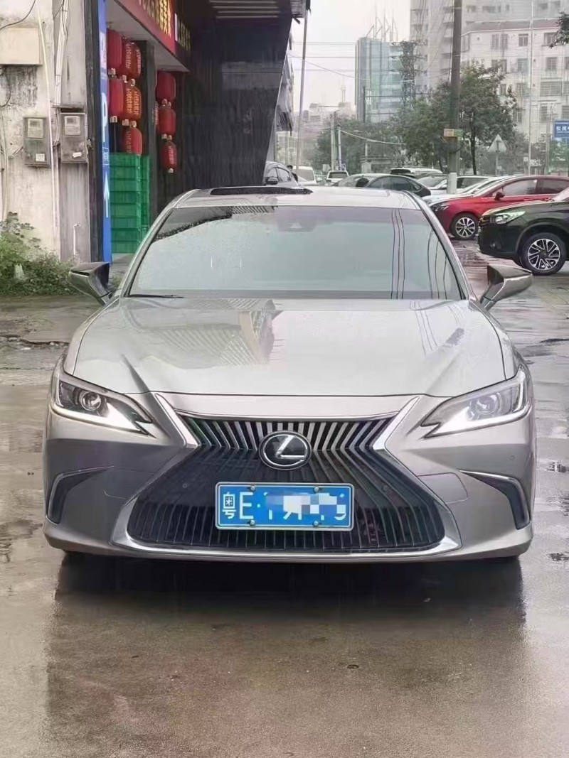 广州21年雷克萨斯ES1