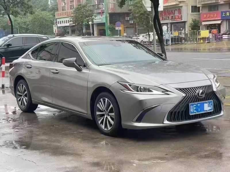 广州21年雷克萨斯ES2