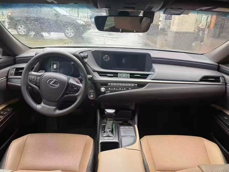 广州21年雷克萨斯ES3