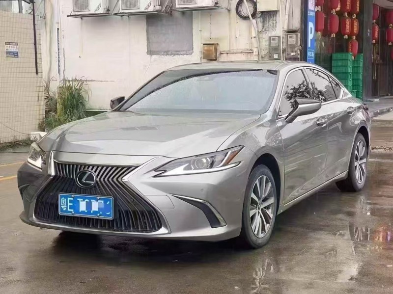 广州21年雷克萨斯ES5