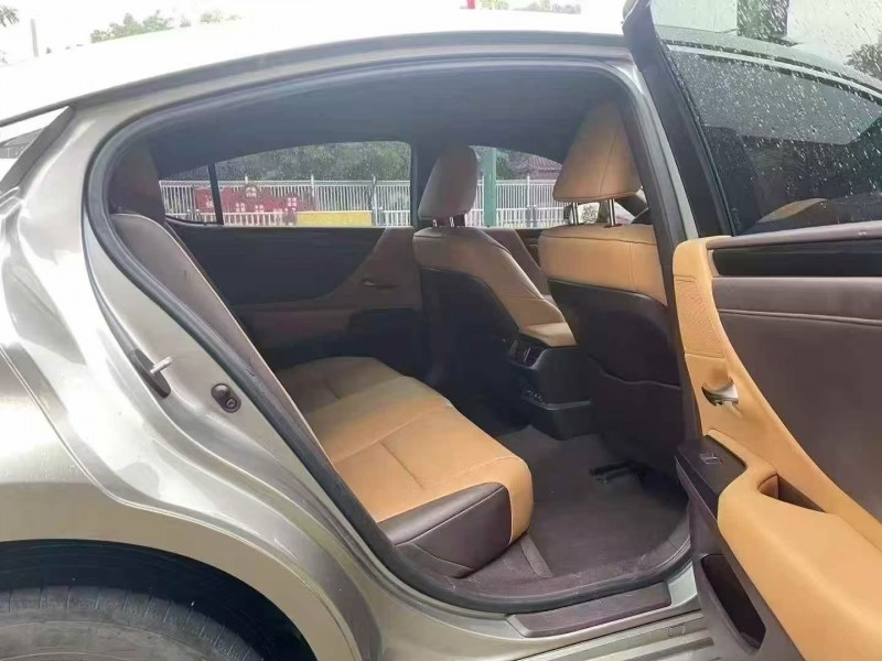 广州21年雷克萨斯ES6