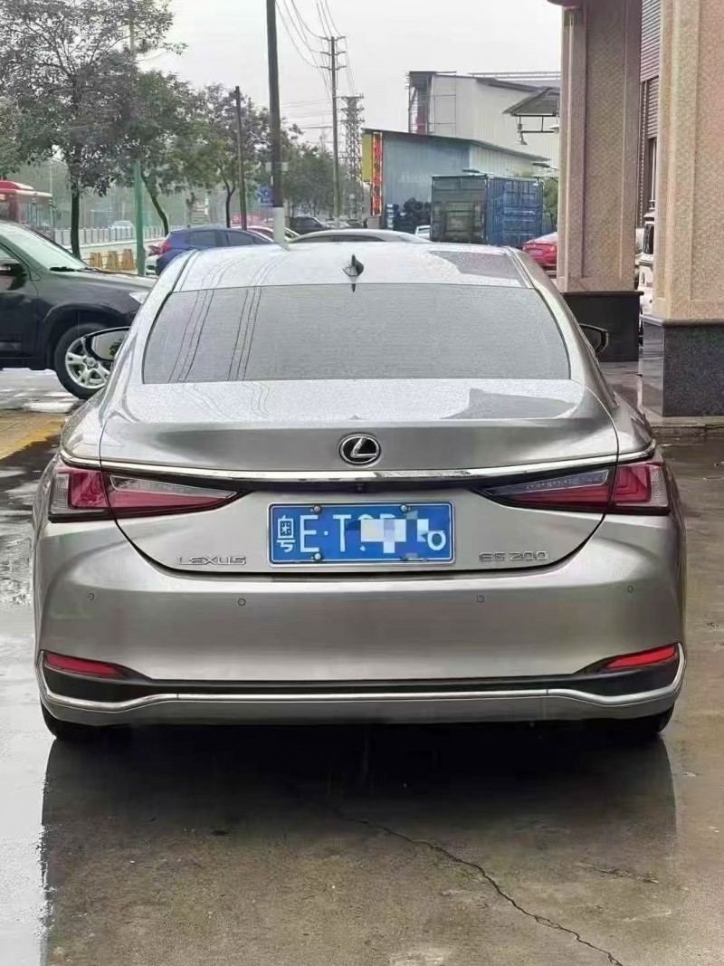 广州21年雷克萨斯ES9