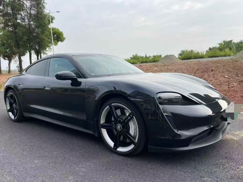 广州21年保时捷Taycan2