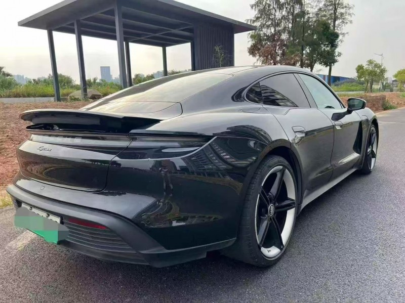 广州21年保时捷Taycan8