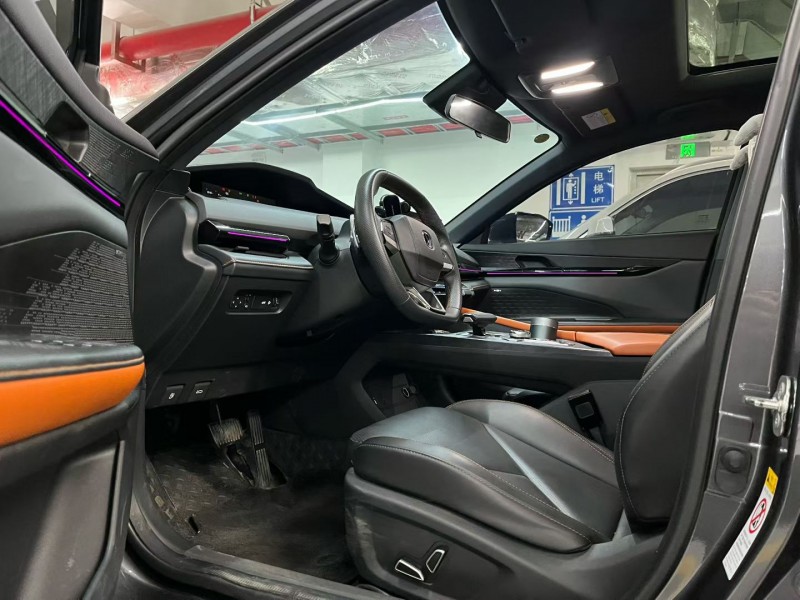 深圳22年长安汽车UNI4