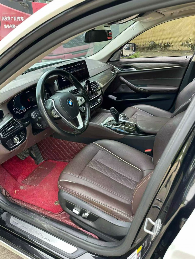 广州22年宝马5系3