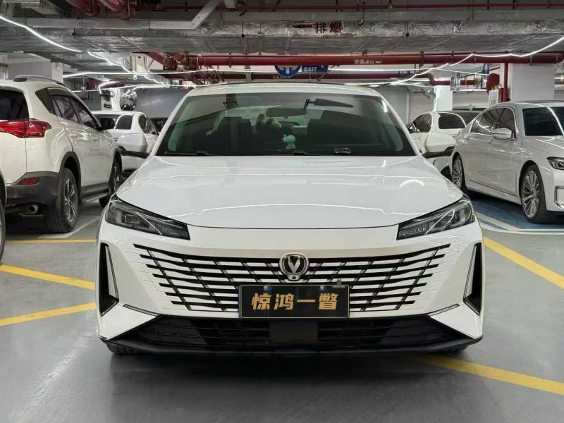 深圳24年长安汽车逸动1