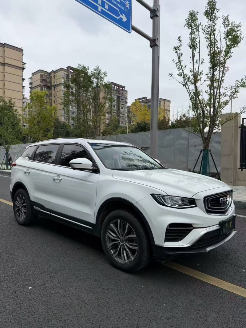 成都19年吉利博越2