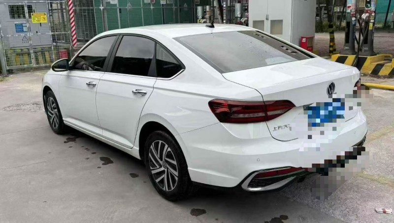 深圳25年大众朗逸7