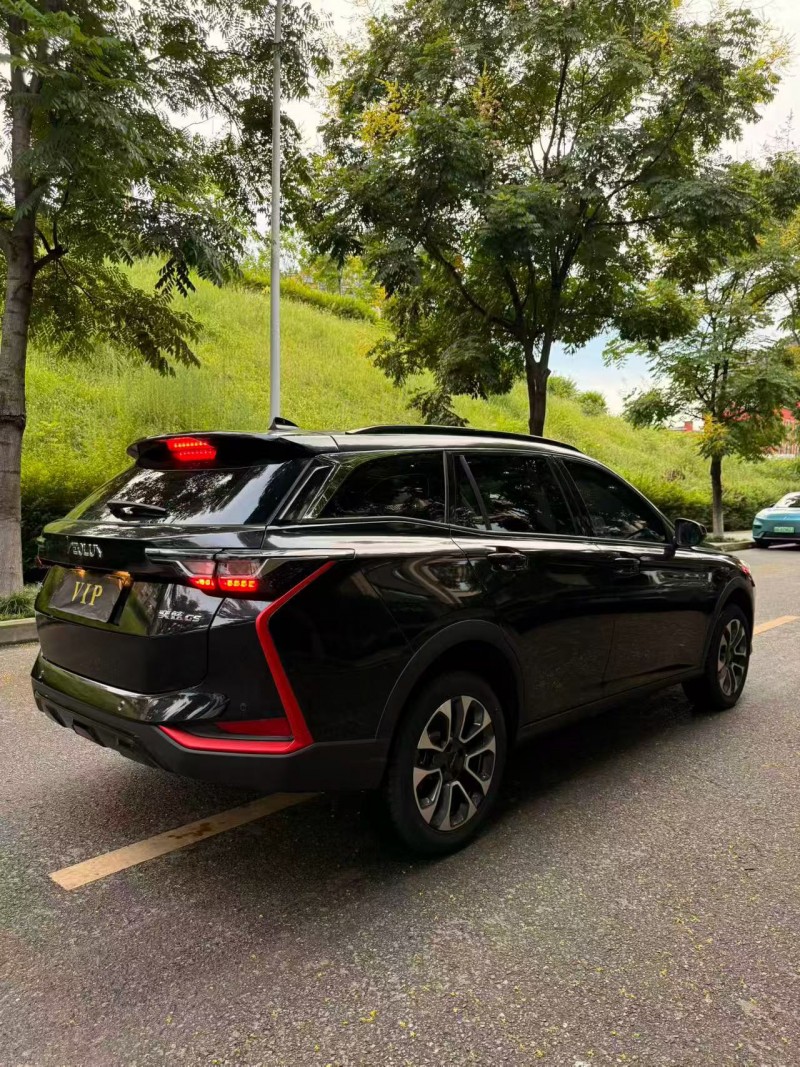 成都23年东风奕炫9