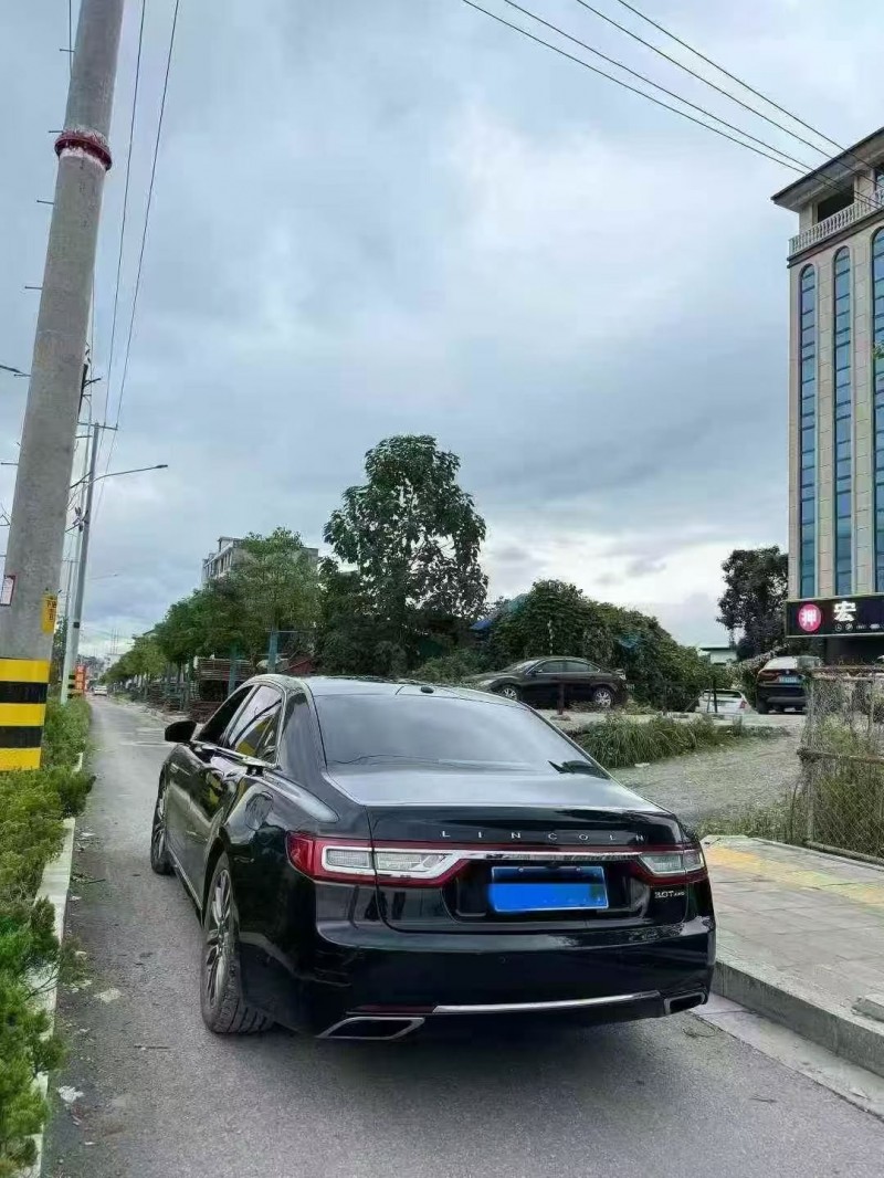 常德17年林肯大陆8