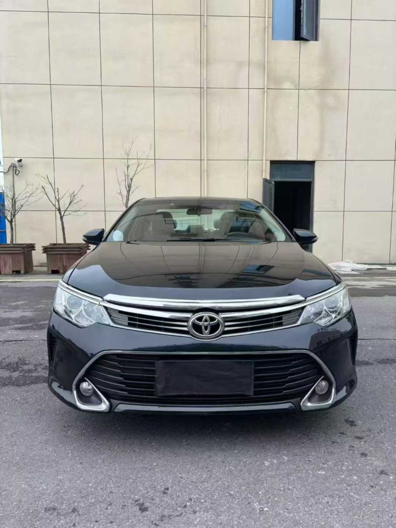 襄阳18年丰田凯美瑞1