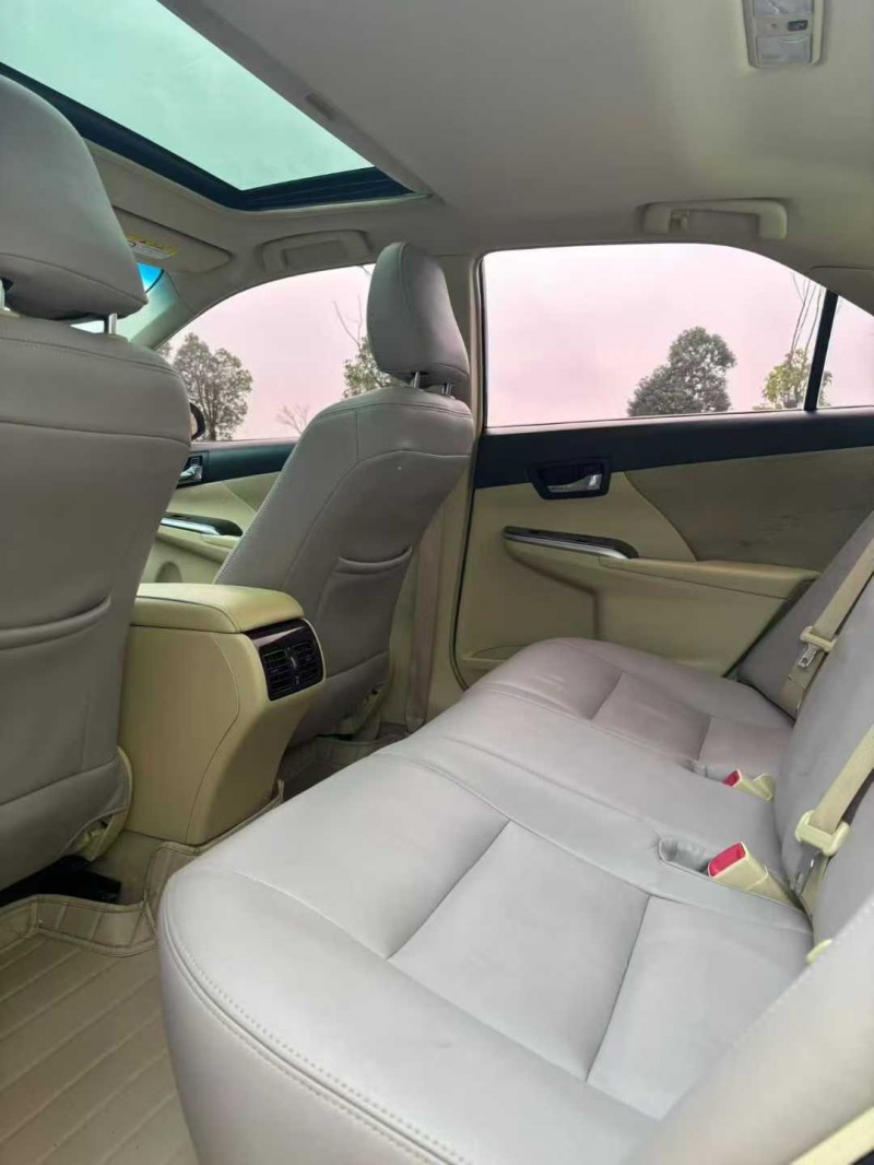 襄阳18年丰田凯美瑞4