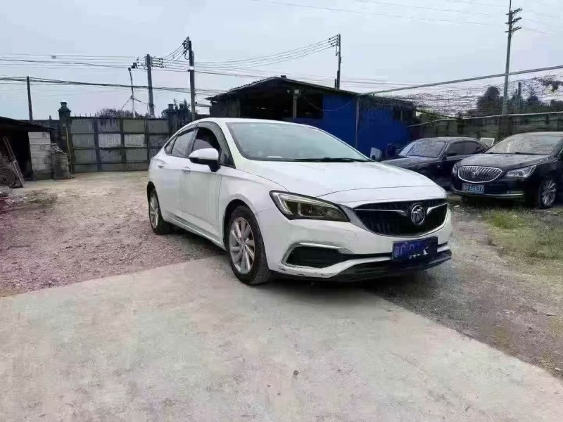 湛江19年别克威朗3