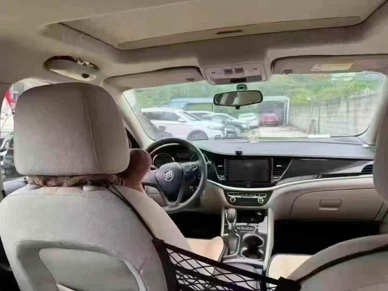 湛江19年别克威朗6