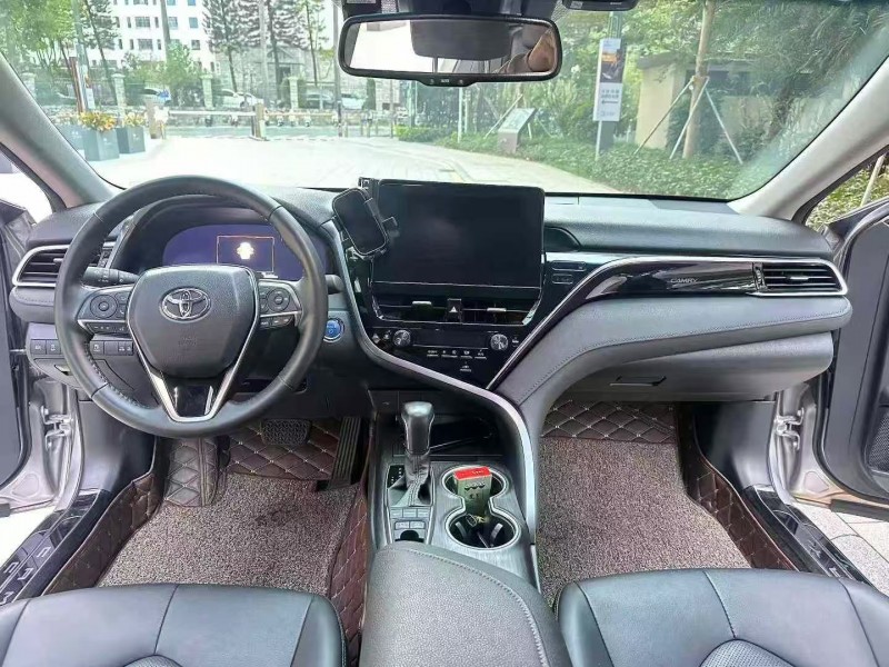 广州22年丰田凯美瑞5