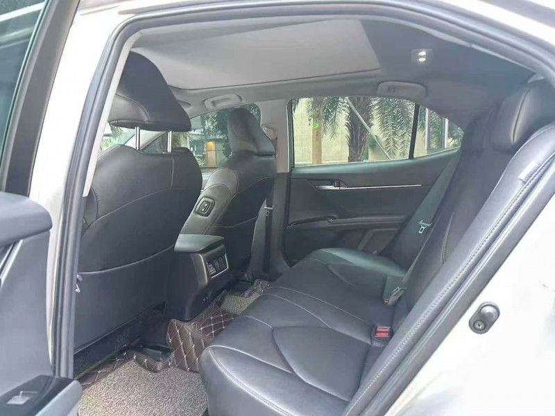 广州22年丰田凯美瑞6