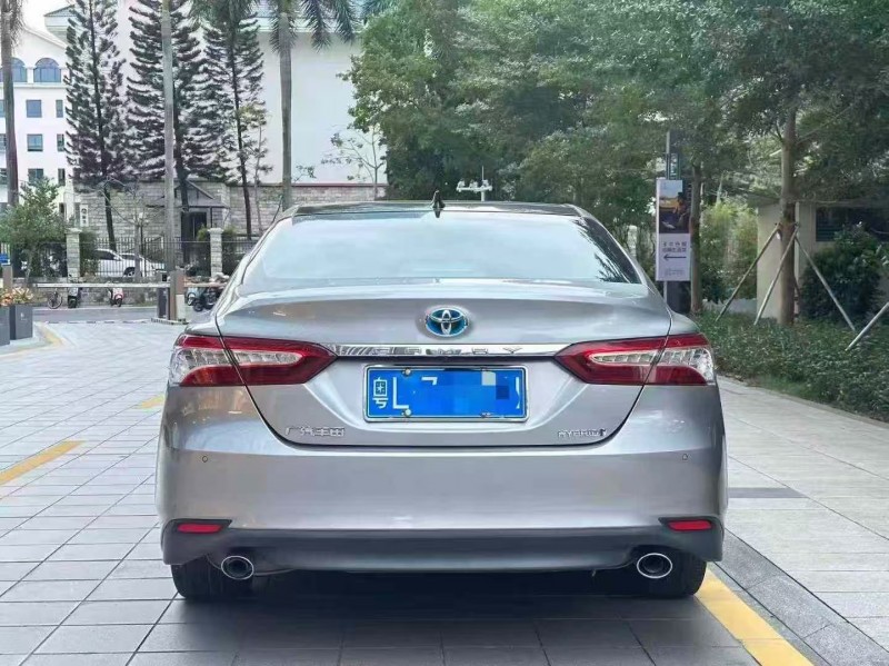 广州22年丰田凯美瑞9