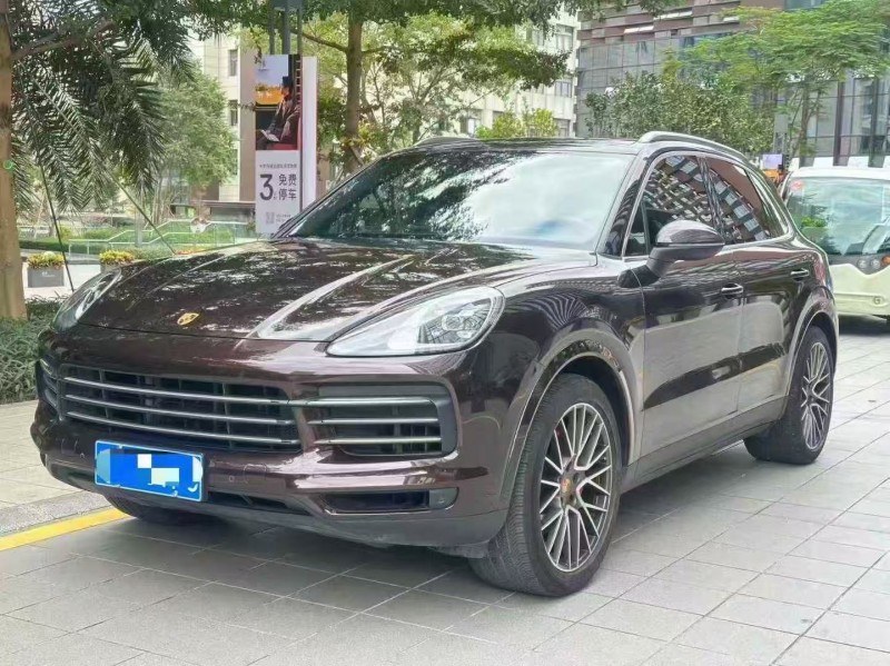 广州22年保时捷卡宴4