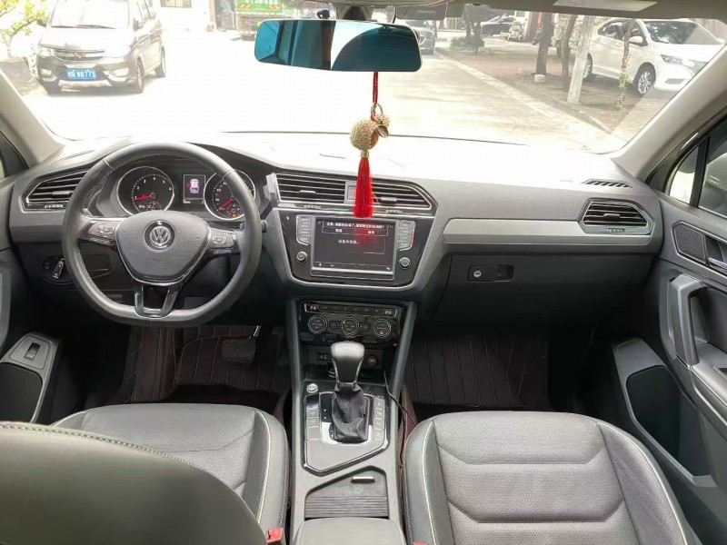 广州17年大众途观7