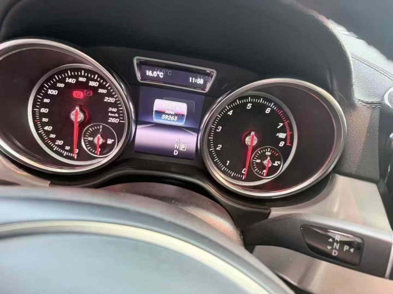 天津19年奔驰GLE5