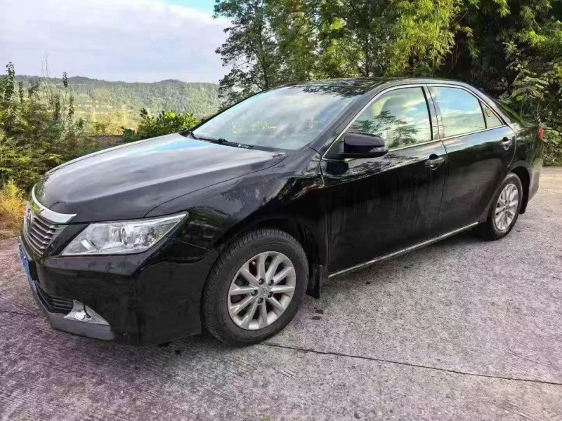 重庆14年丰田凯美瑞3