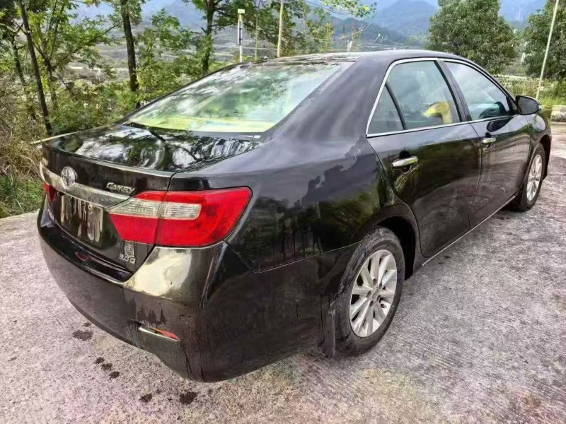 重庆14年丰田凯美瑞6