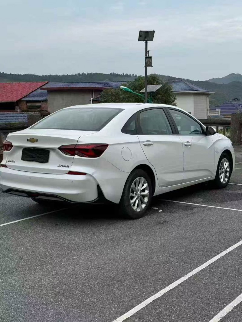 新余23年雪佛兰科鲁泽7