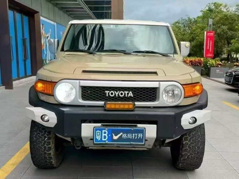 广州19年丰田兰德酷路泽1