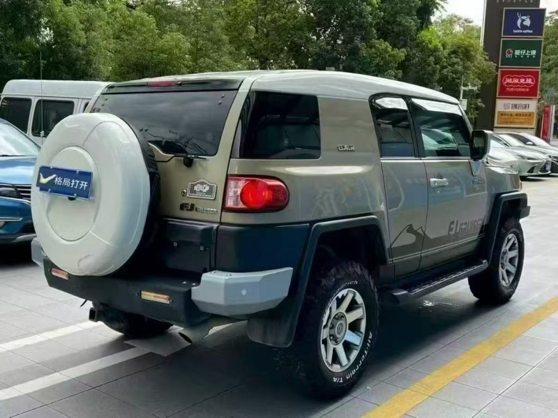 广州19年丰田兰德酷路泽8