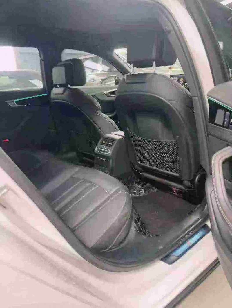 天津23年奥迪A4L8