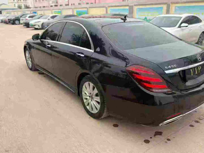 天津19年奔驰迈巴赫S级8