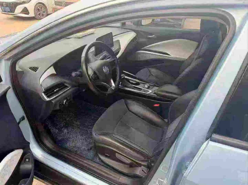 天津21年别克微蓝5