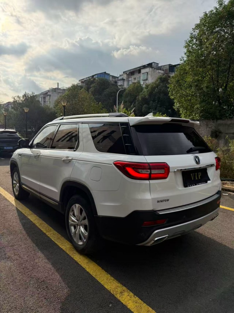 成都17年长安汽车CS954