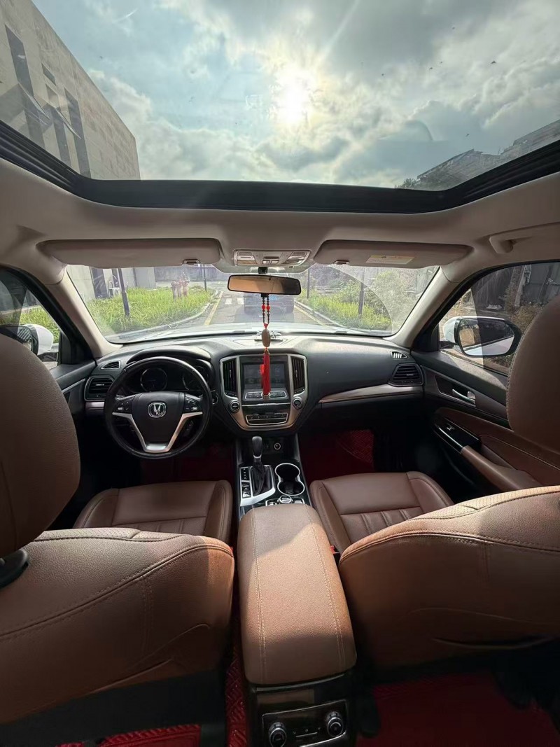 成都17年长安汽车CS957