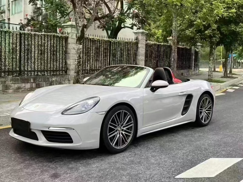 广州18年保时捷Boxster3