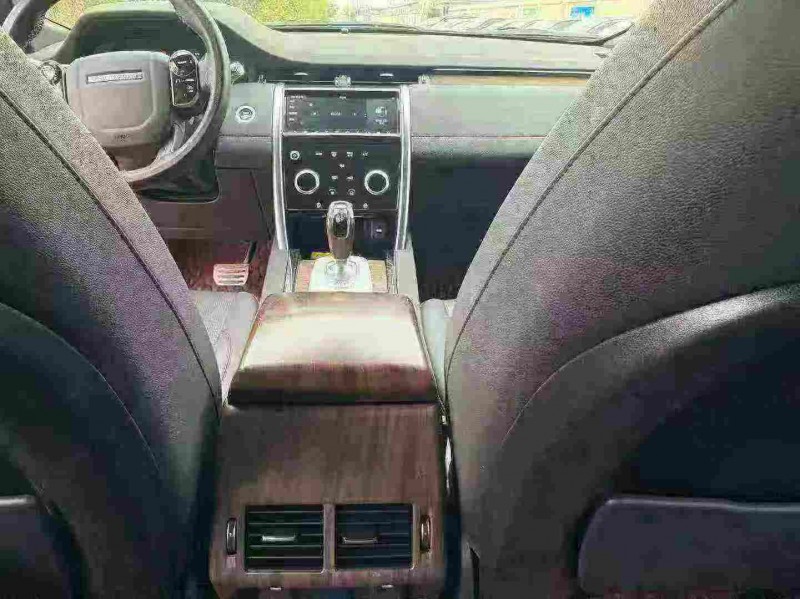 天津21年路虎揽胜运动9