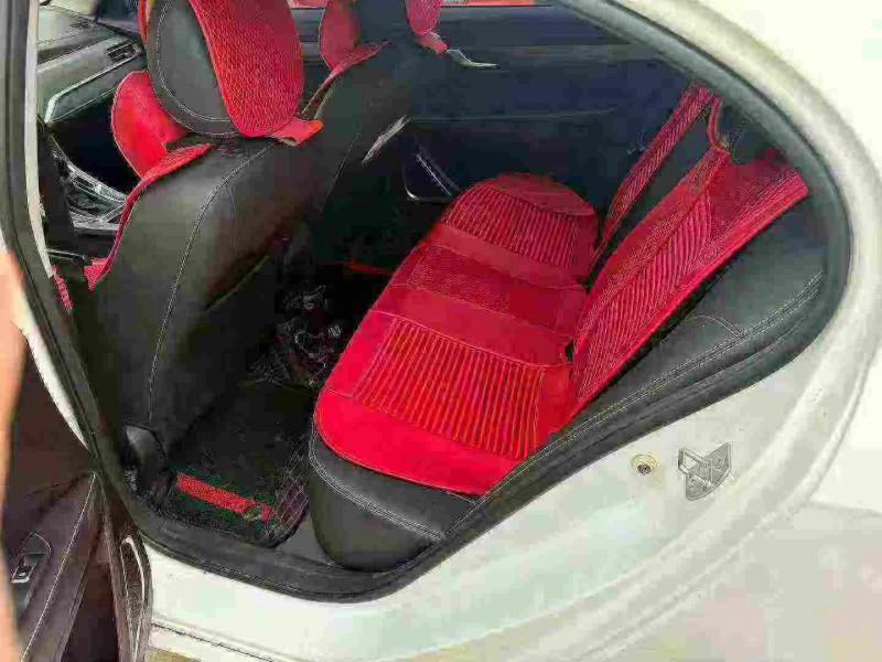 天津22年吉利帝豪5