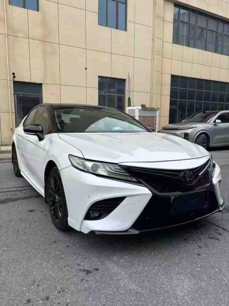 襄阳19年丰田凯美瑞2