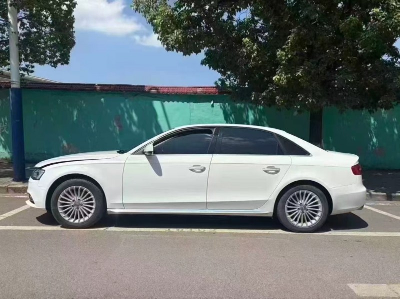 安顺16年奥迪A4L3