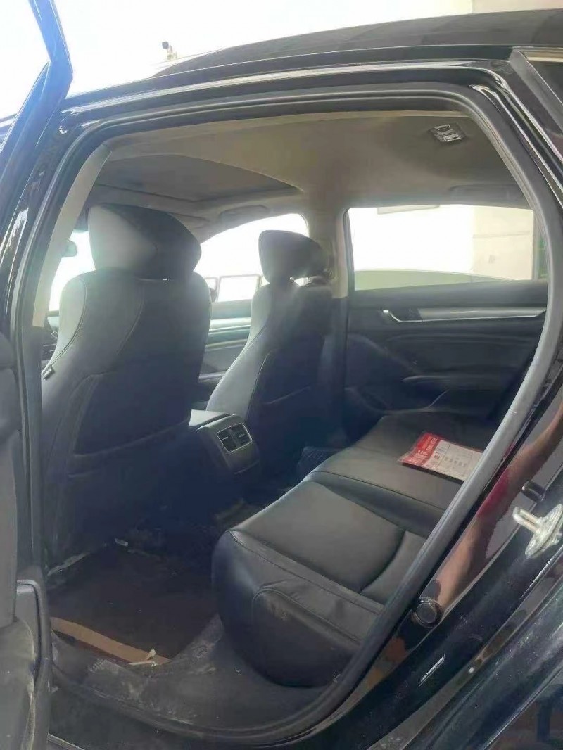 安顺21年本田雅阁4