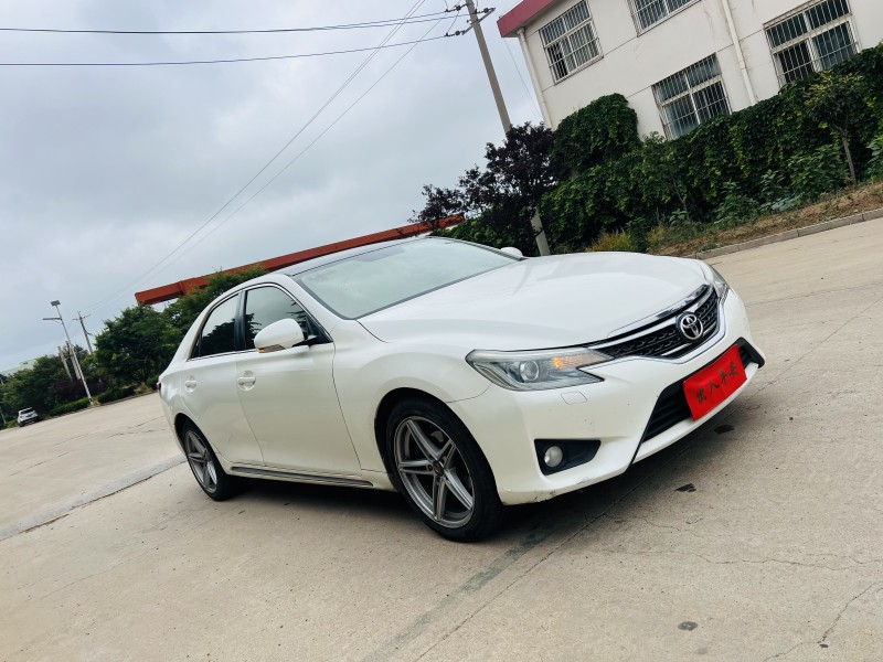 烟台14年丰田锐志2