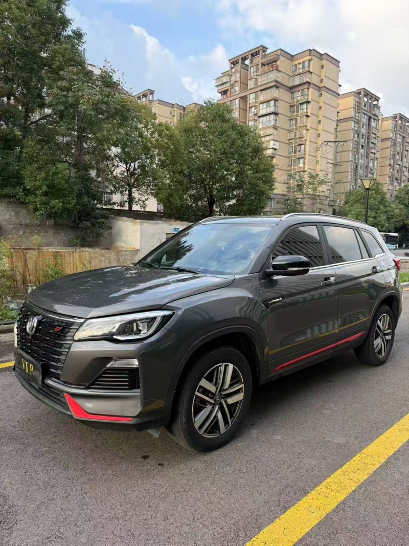 成都23年长安汽车CS759