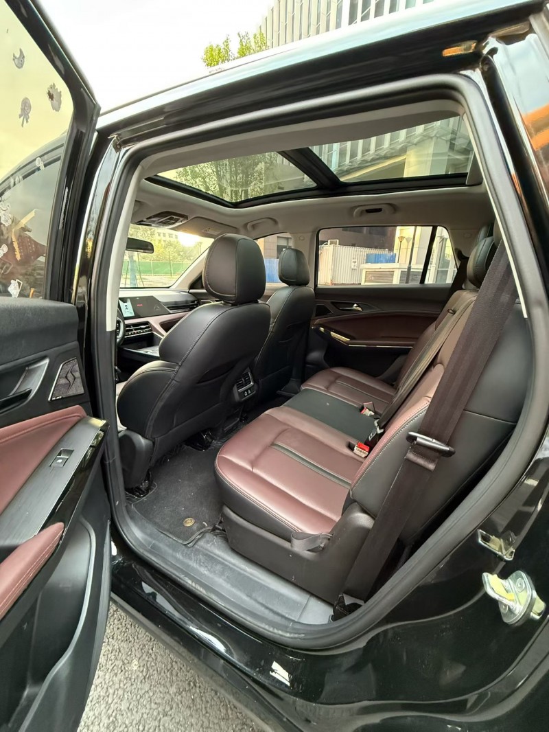 成都23年江淮思皓6