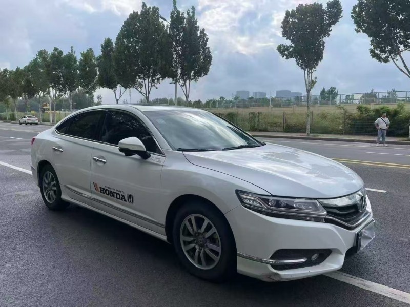 郑州18年本田思铂睿2