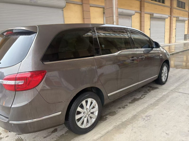 苏州17年别克GL87